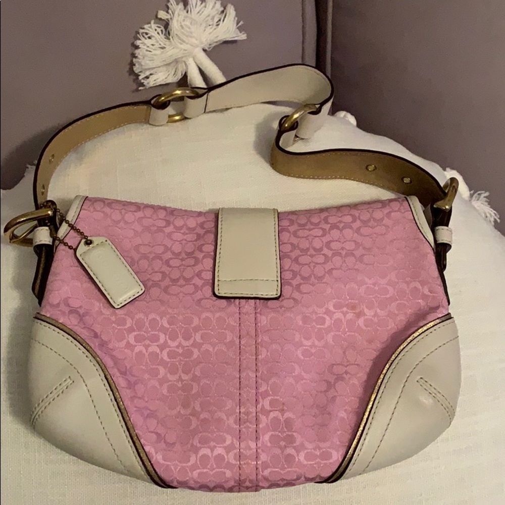 Coach Signature shoulder bag  pink/ white leather